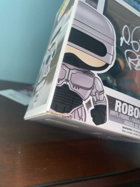 Funko Pop! Robocop signed by Peter Weller (Small Box Tear)