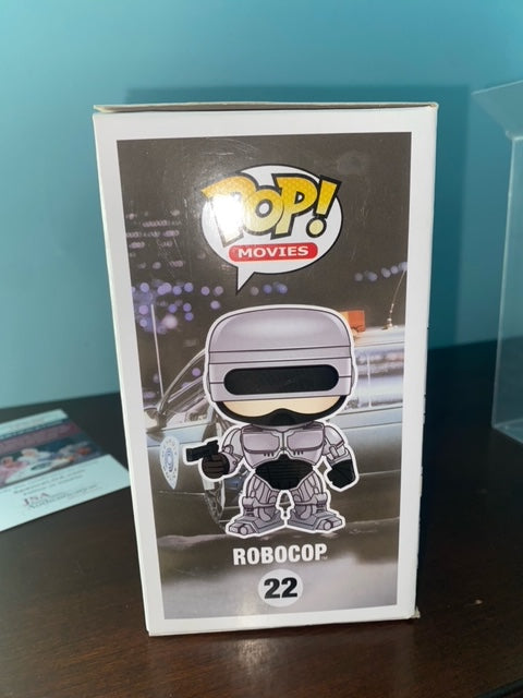 Funko Pop! Robocop signed by Peter Weller (Small Box Tear)